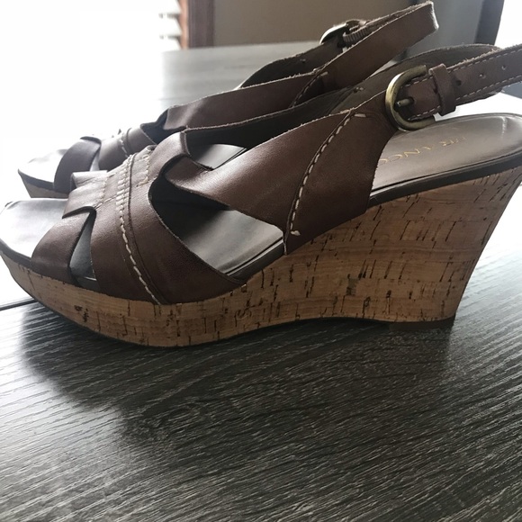 Franco Sarto Wedge - Picture 2 of 4